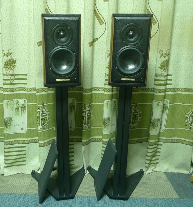 原包装 世霸monitor书架箱 原脚架